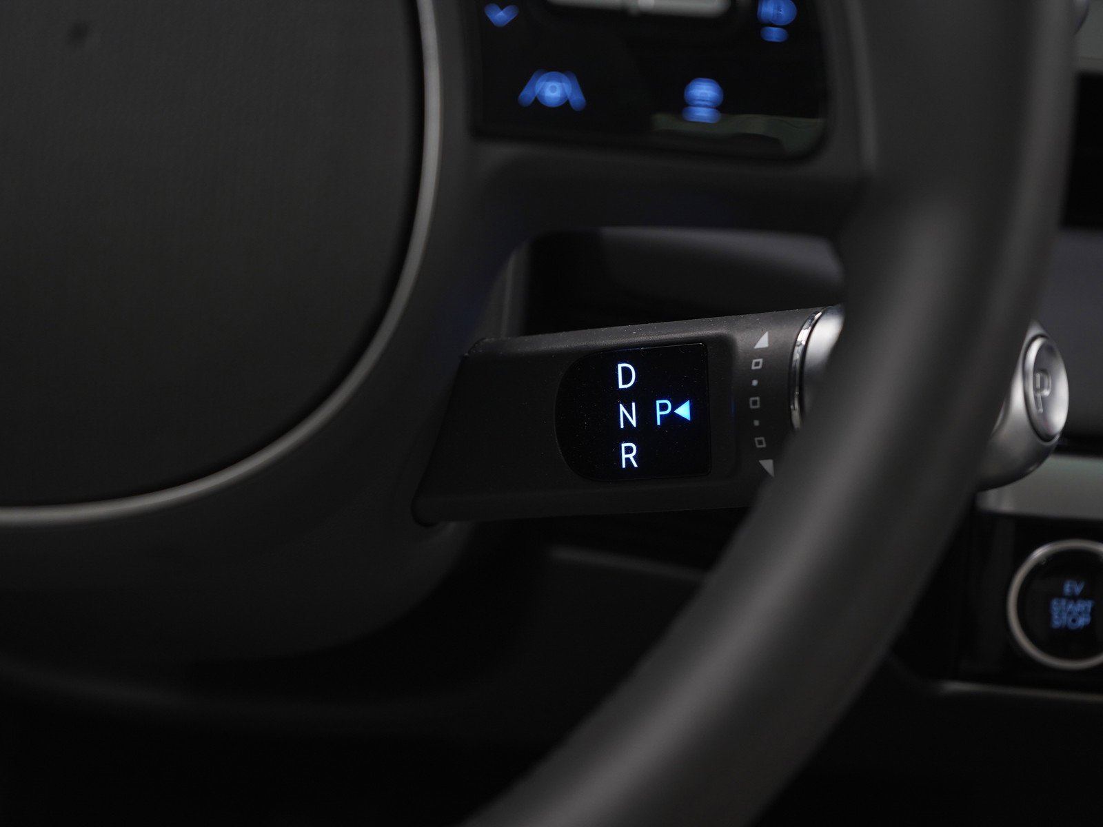 2024 Hyundai IONIQ 5 Limited - Photo 18