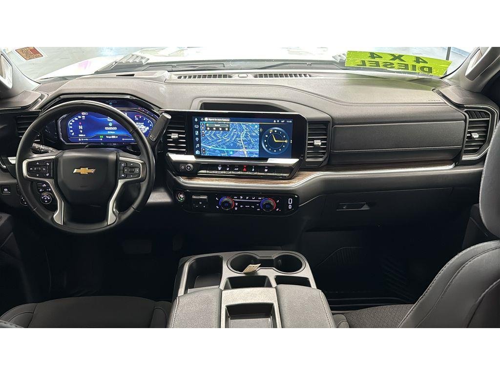 Used 2025 Summit White Chevrolet LT image 30