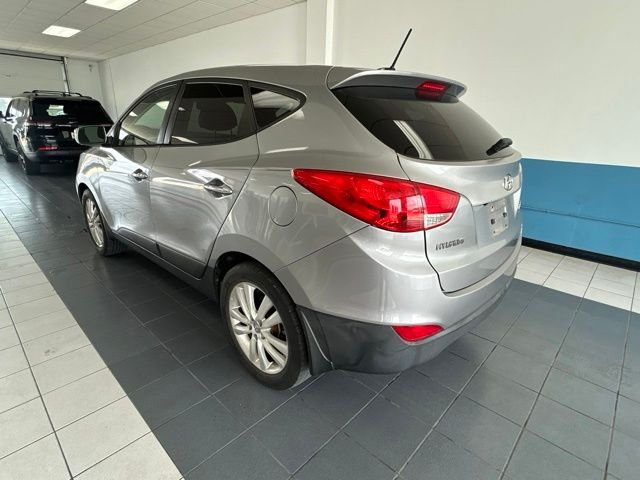 Used 2013 Graphite Gray Hyundai Limited image 5