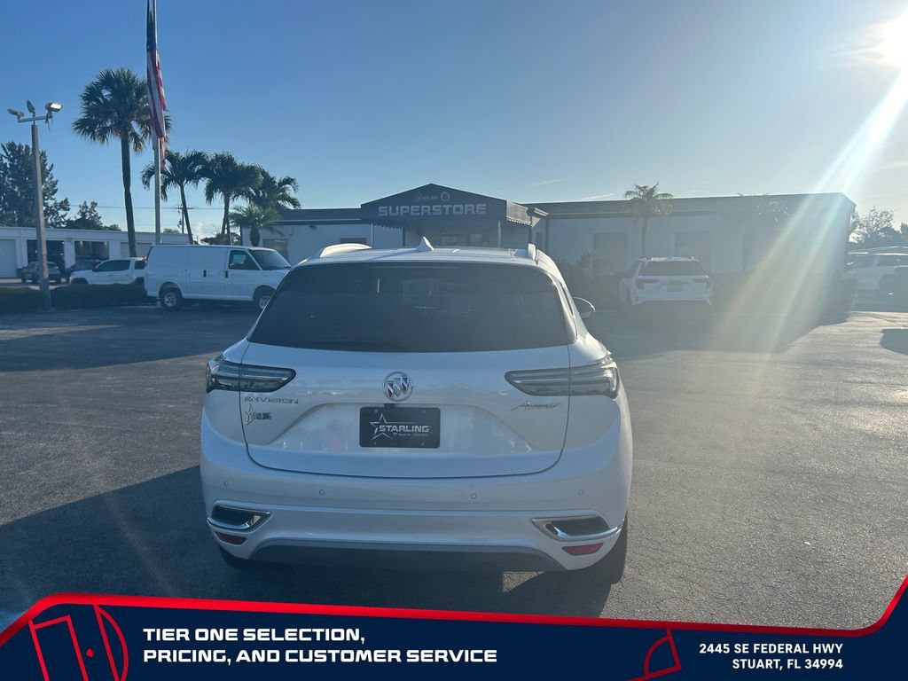 Used 2023 WHITE FROST TRICOAT Buick Avenir image 6