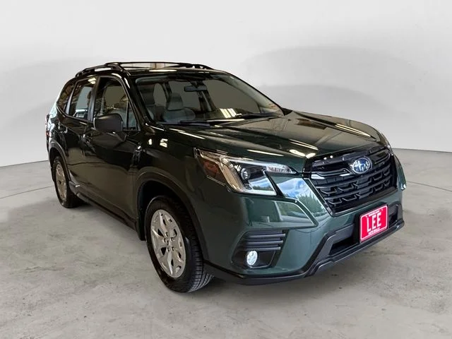 Used 2023 Green Subaru Base image 8
