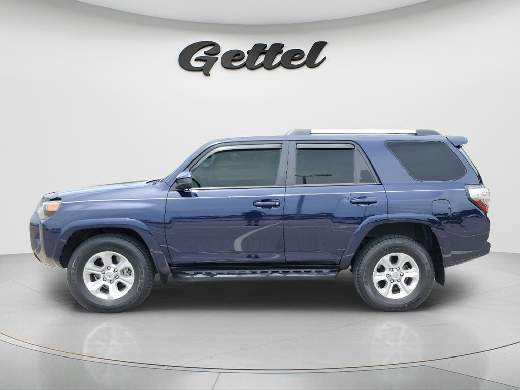 Used 2022 Blue Toyota SR5 image 8