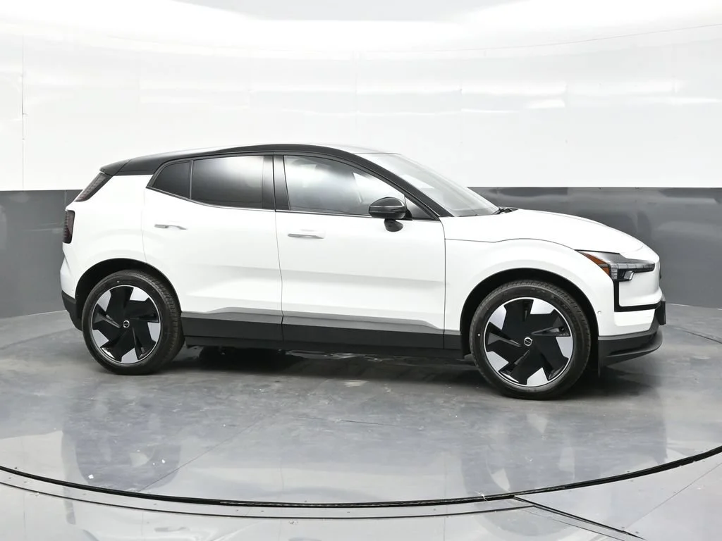 New 2026 White Volvo Twin Motor Performance Ultra image 8