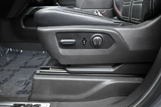 Used 2022 Gray Chevrolet RST image 21