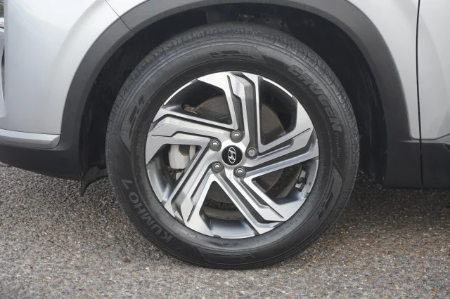 Used 2023  Hyundai SEL image 14