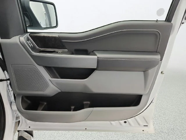 Certified Used 2023 Oxford White Ford XLT image 29