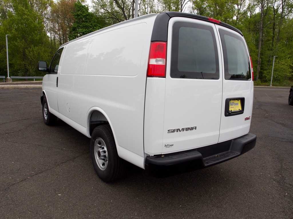 New 2026 Summit White GMC Work Van image 8