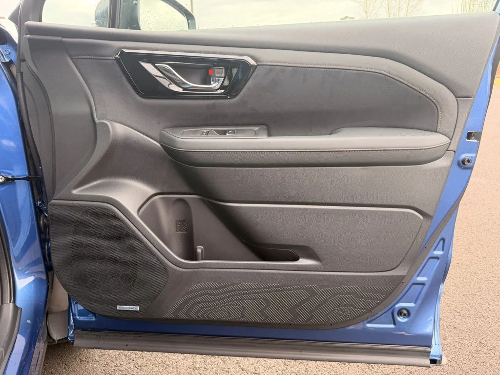 New 2026 DAYBREAK BLUE PEARL Subaru Touring image 73