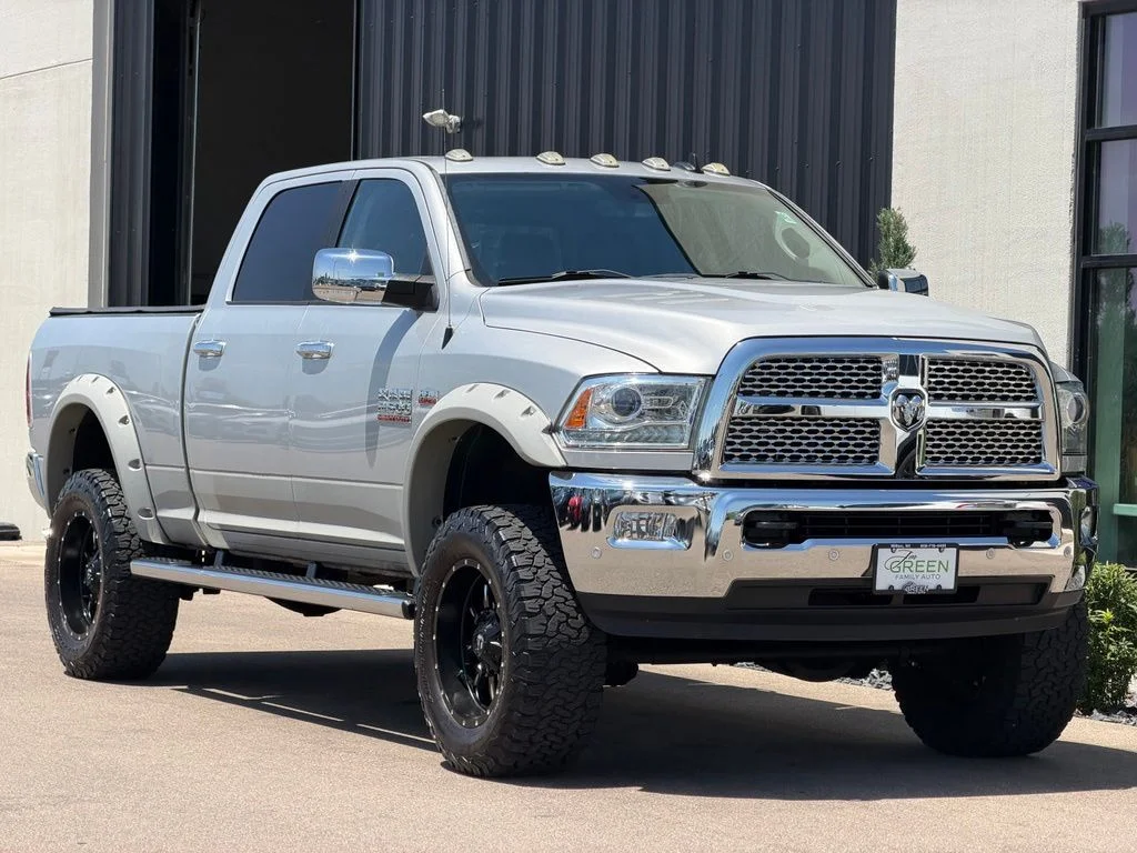 Used 2017 Silver Ram Laramie image 3