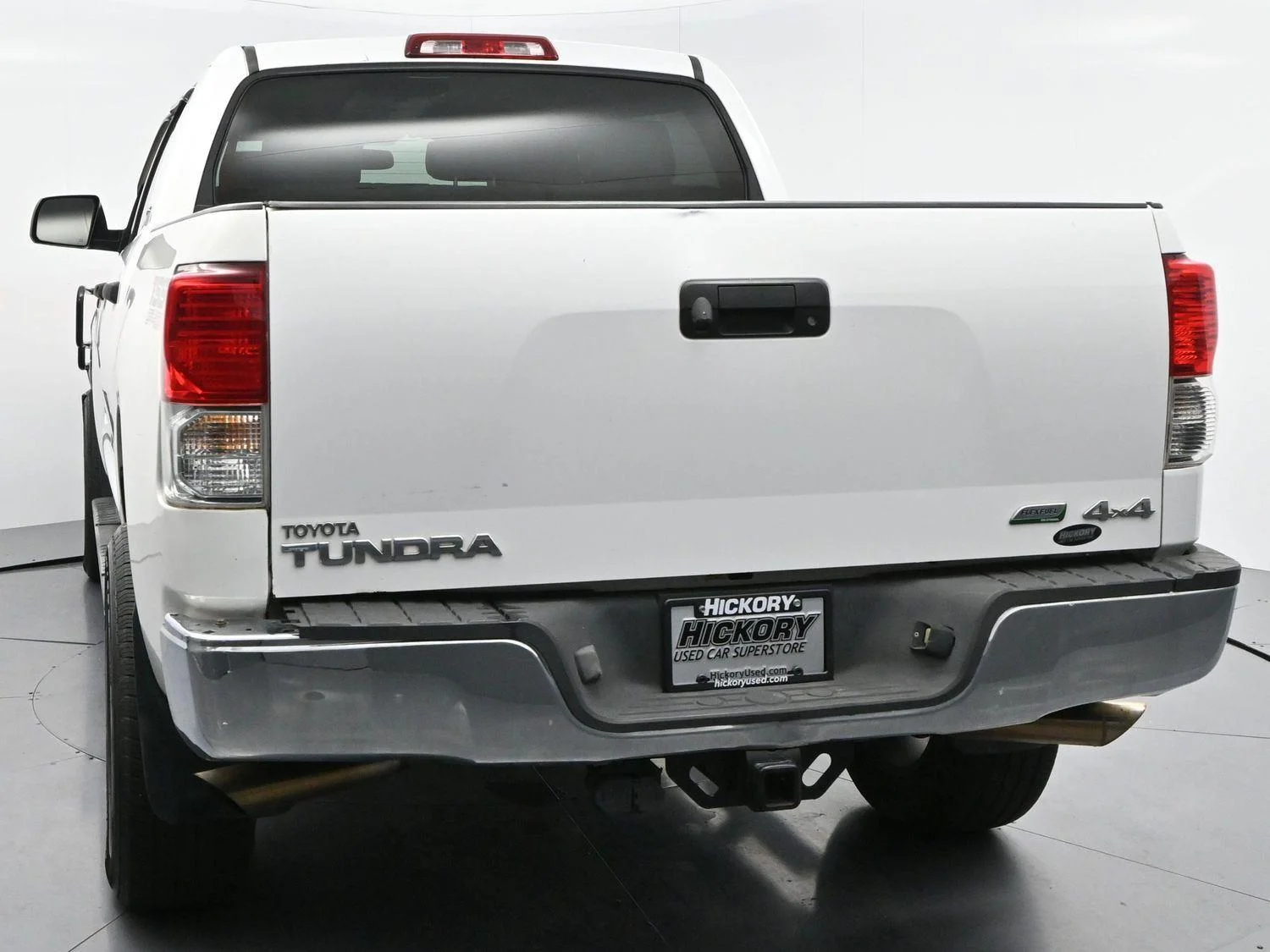 Used 2013 Super White Toyota Grade image 6