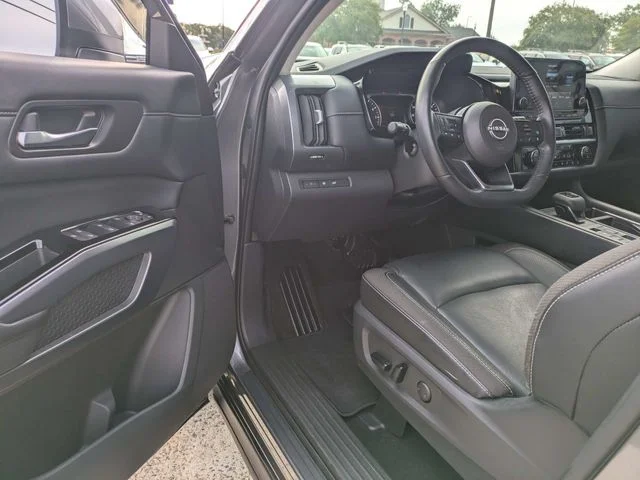Used 2023 Gray Nissan SL image 22