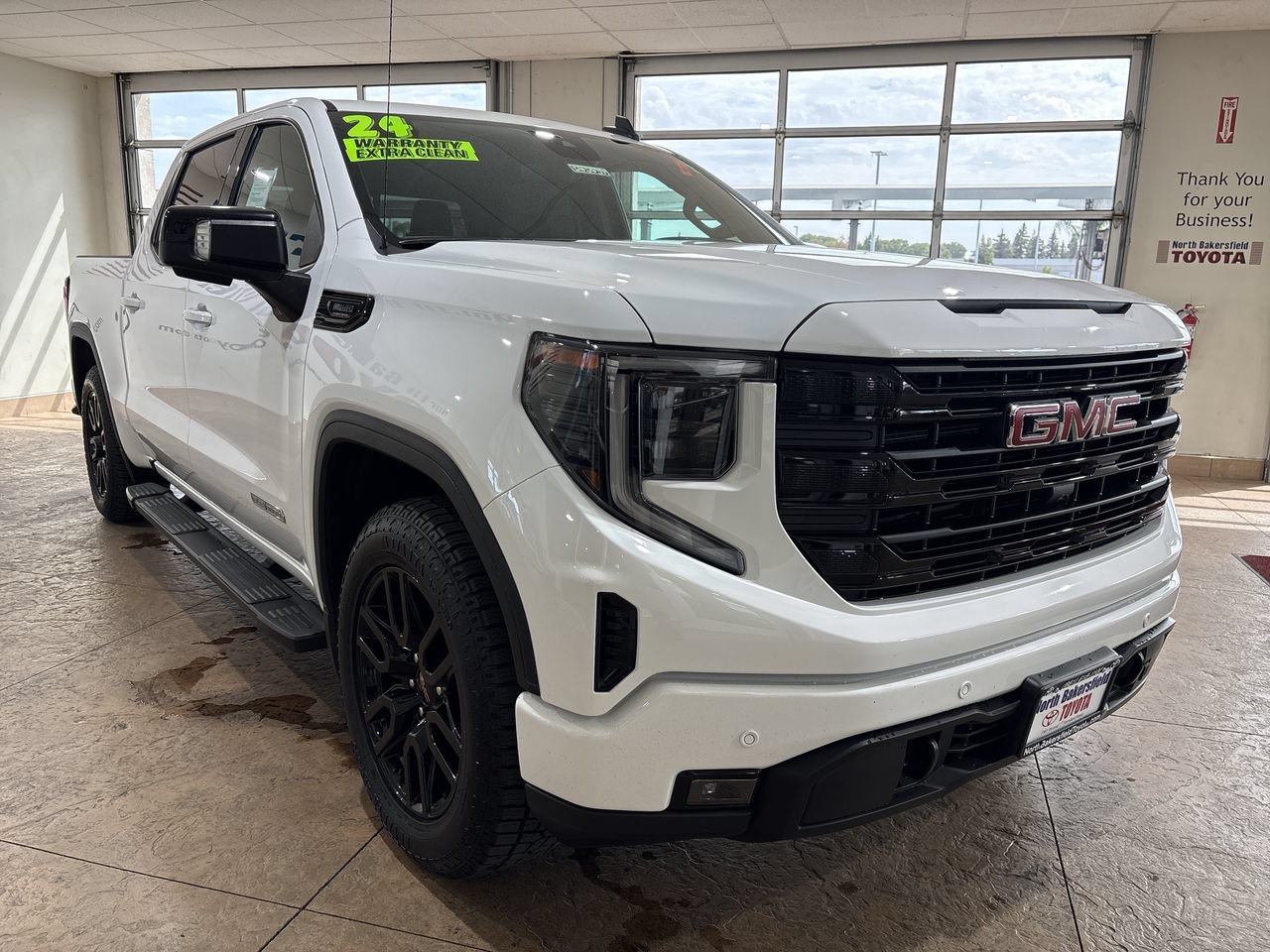 Used 2024 Summit White GMC Elevation image 4