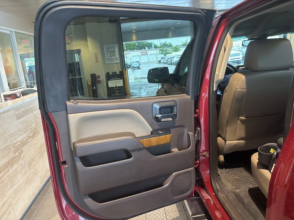 Used 2018 Red GMC SLT image 24