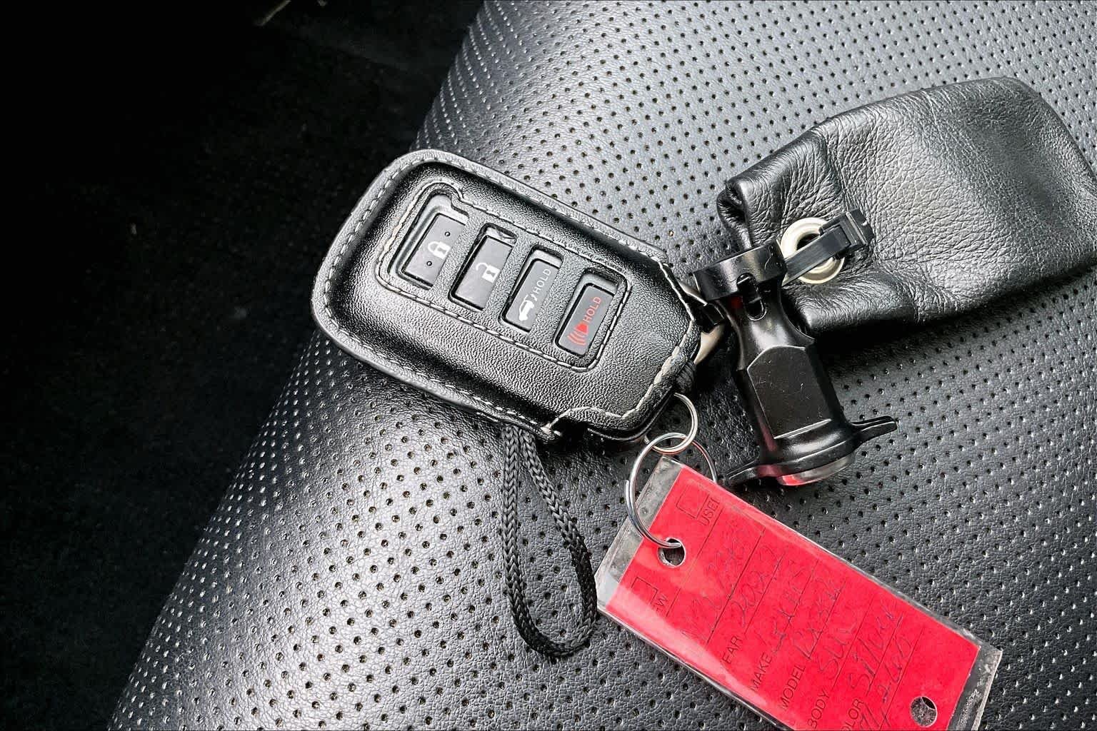 Certified Used 2022 IRIDIUM Lexus  image 14