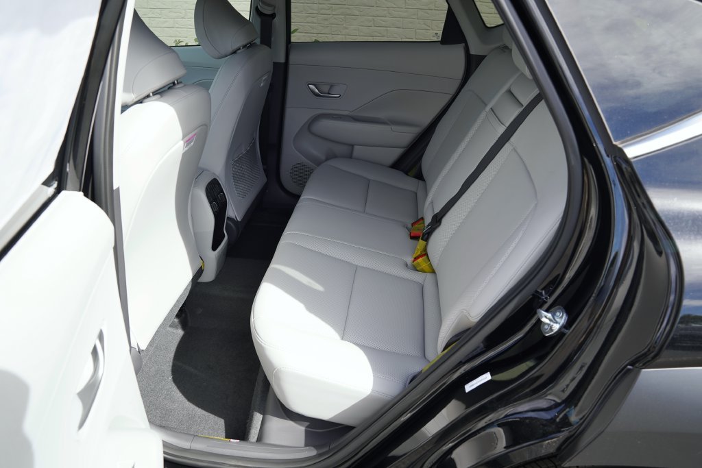 New 2027 Abyss Black Pearl Hyundai Limited image 44