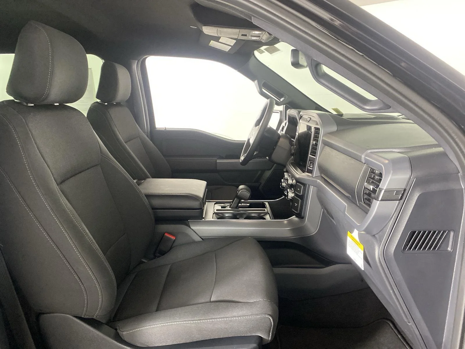 Used 2026 Agate Black Ford  image 29