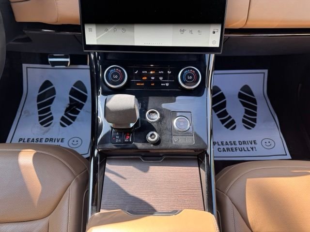 Used 2023 Santorini Black Metallic Land Rover SE image 27
