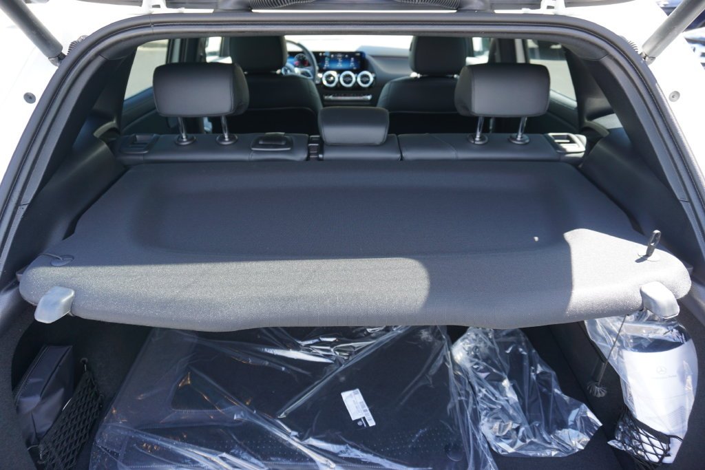 New 2026 Polar White Mercedes-Benz GLA 250 image 32
