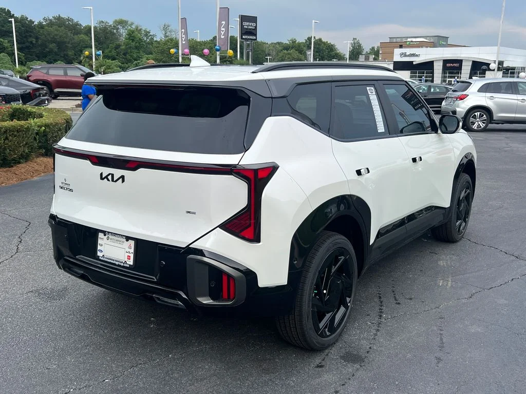 New 2027 White Kia X-Line SX image 7