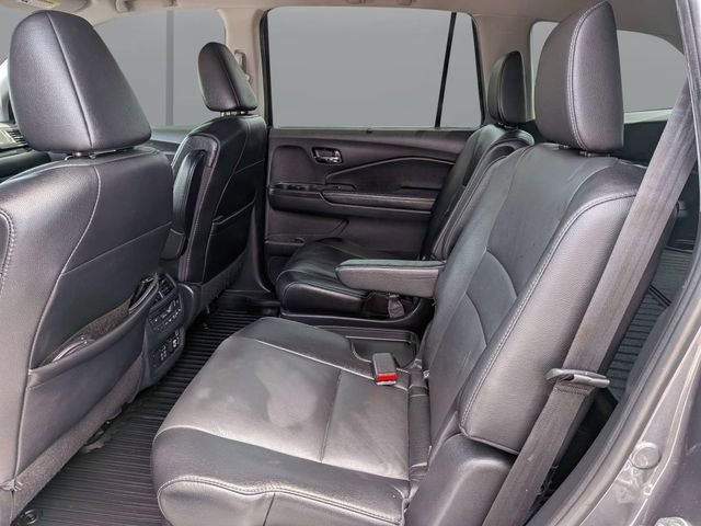 Used 2019 Modern Steel Metallic Honda Touring image 14