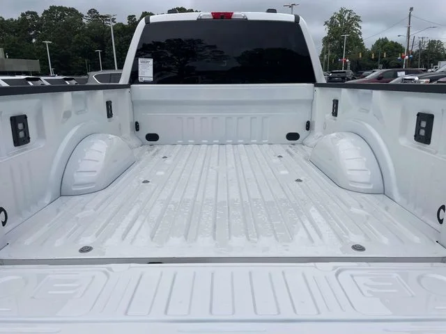 New 2026 Star White Metallic Tri-Coat Ford F-250® Lariat® image 9