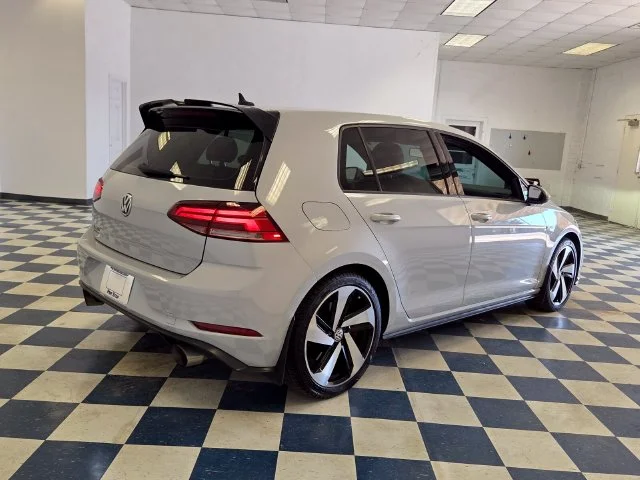 Used 2019  Volkswagen 2.0T SE image 8