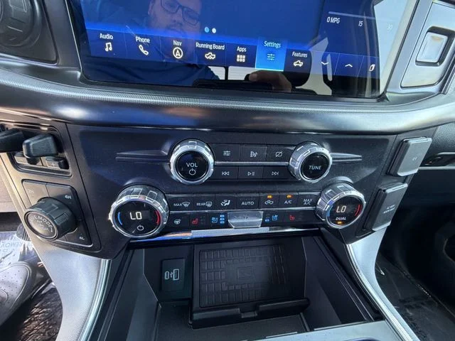 Used 2021 White Ford  image 18