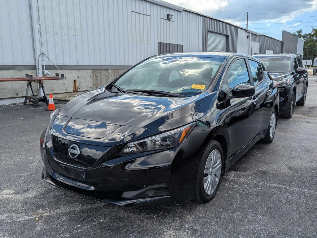 Used 2025 Black Nissan S image 5