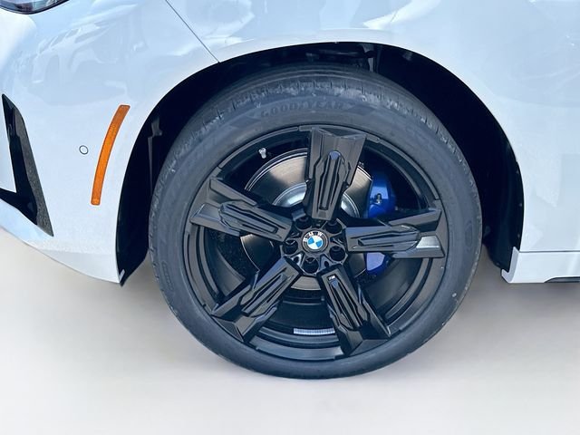 New 2026 White BMW 30 xDrive image 24