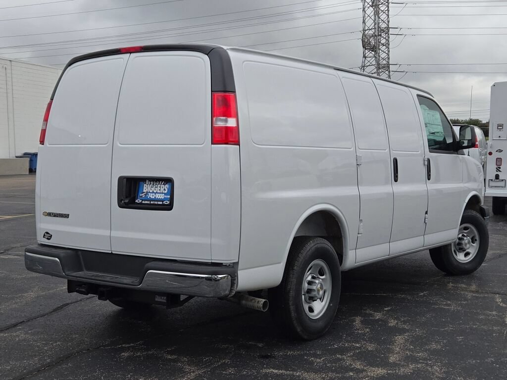 2025 Chevrolet Express Cargo Work Van - Photo 12