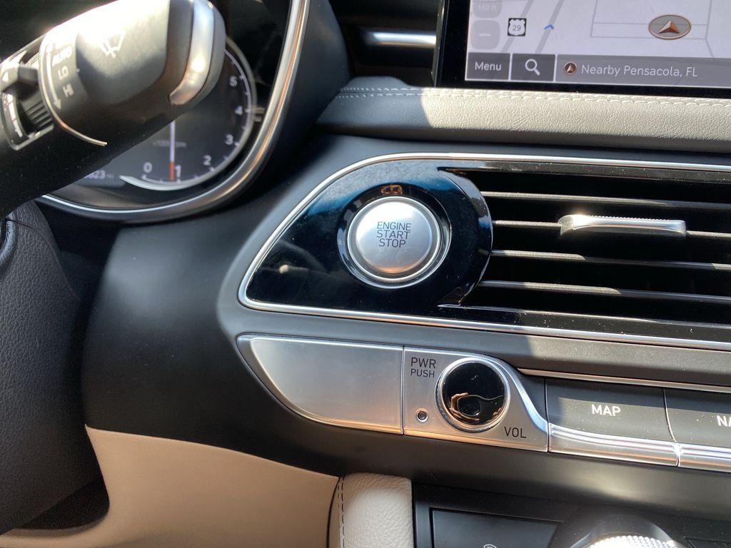 2022 GENESIS G70 Standard - Photo 23