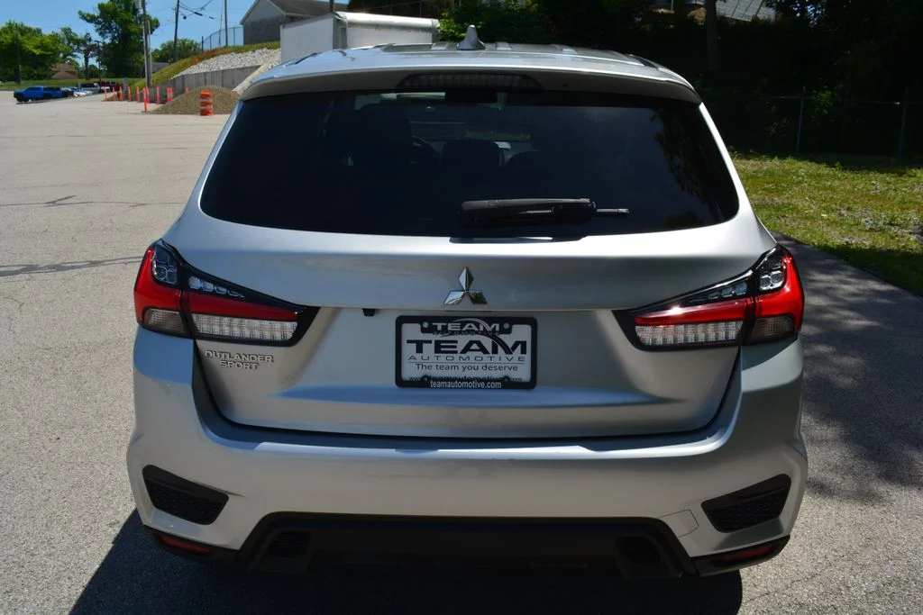 Used 2024 Silver Mitsubishi 2.0 ES image 6