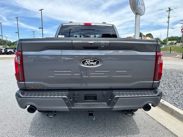 New 2026 Carbonized Gray Metallic Ford Tremor image 9