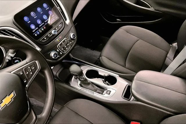 Used 2023 Sterling Gray Metallic Chevrolet LT image 17