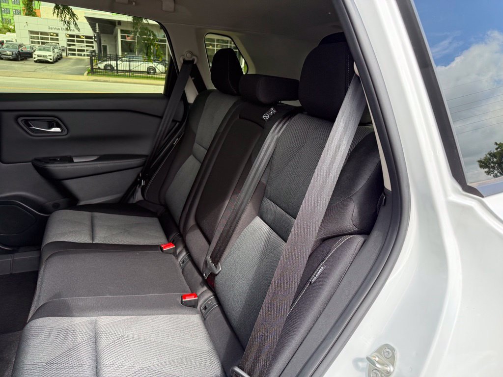 Used 2024 White Nissan SV image 7