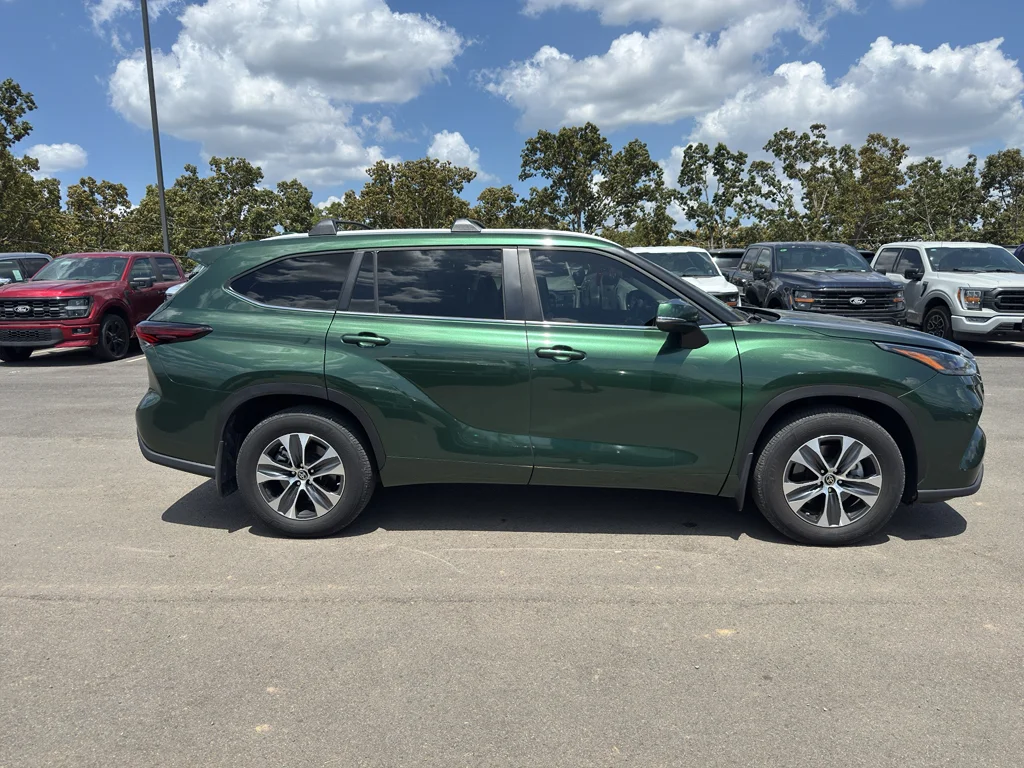 Used 2024 Cypress Toyota XLE image 4
