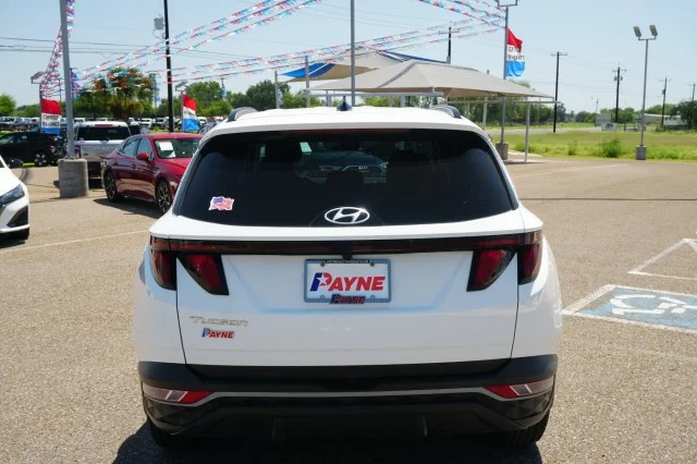 Used 2024 White Pearl Hyundai SEL image 8