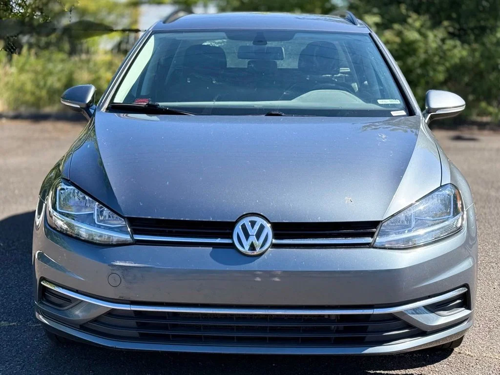 Used 2019  Volkswagen S image 8