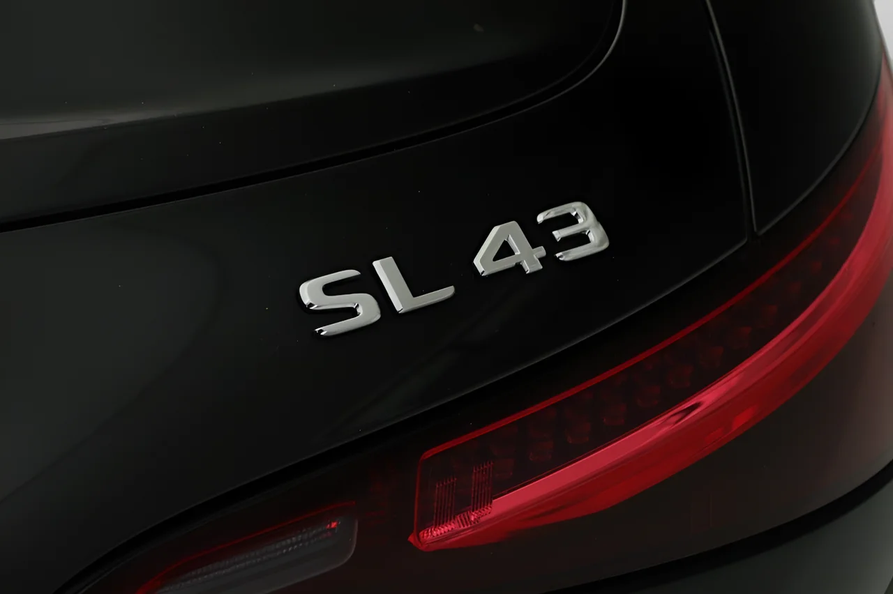 Used 2025 Black Mercedes-Benz SL 43 AMG® Touring Line image 20