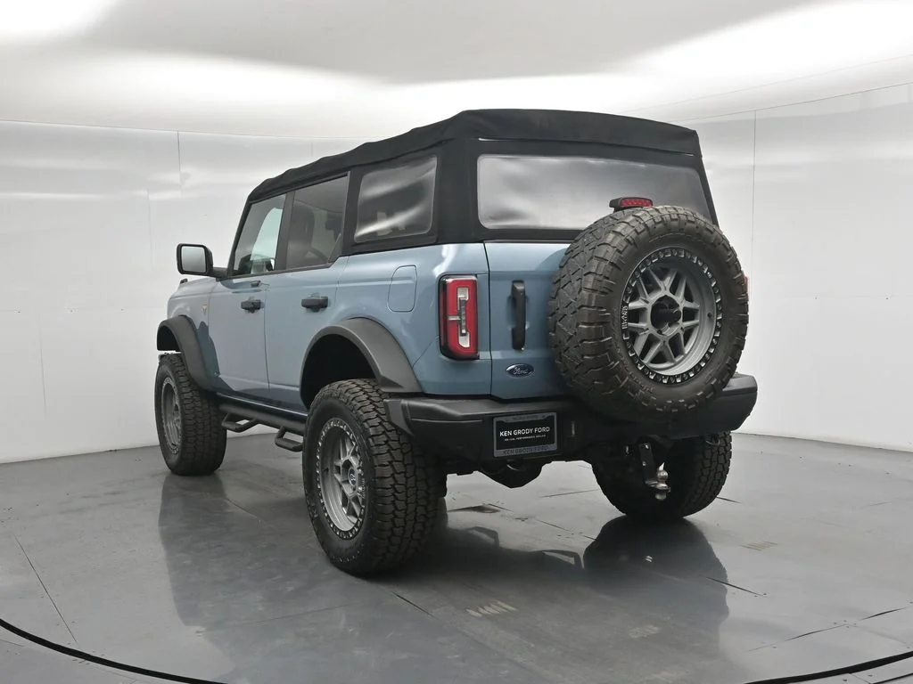 Used 2021 Blue Ford Badlands image 26