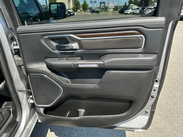 Used 2022 Silver Ram Laramie image 11