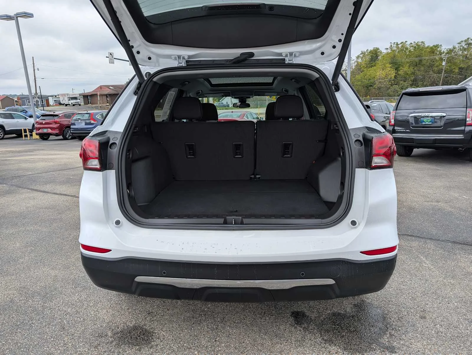 Used 2023 Summit White Chevrolet LT image 40