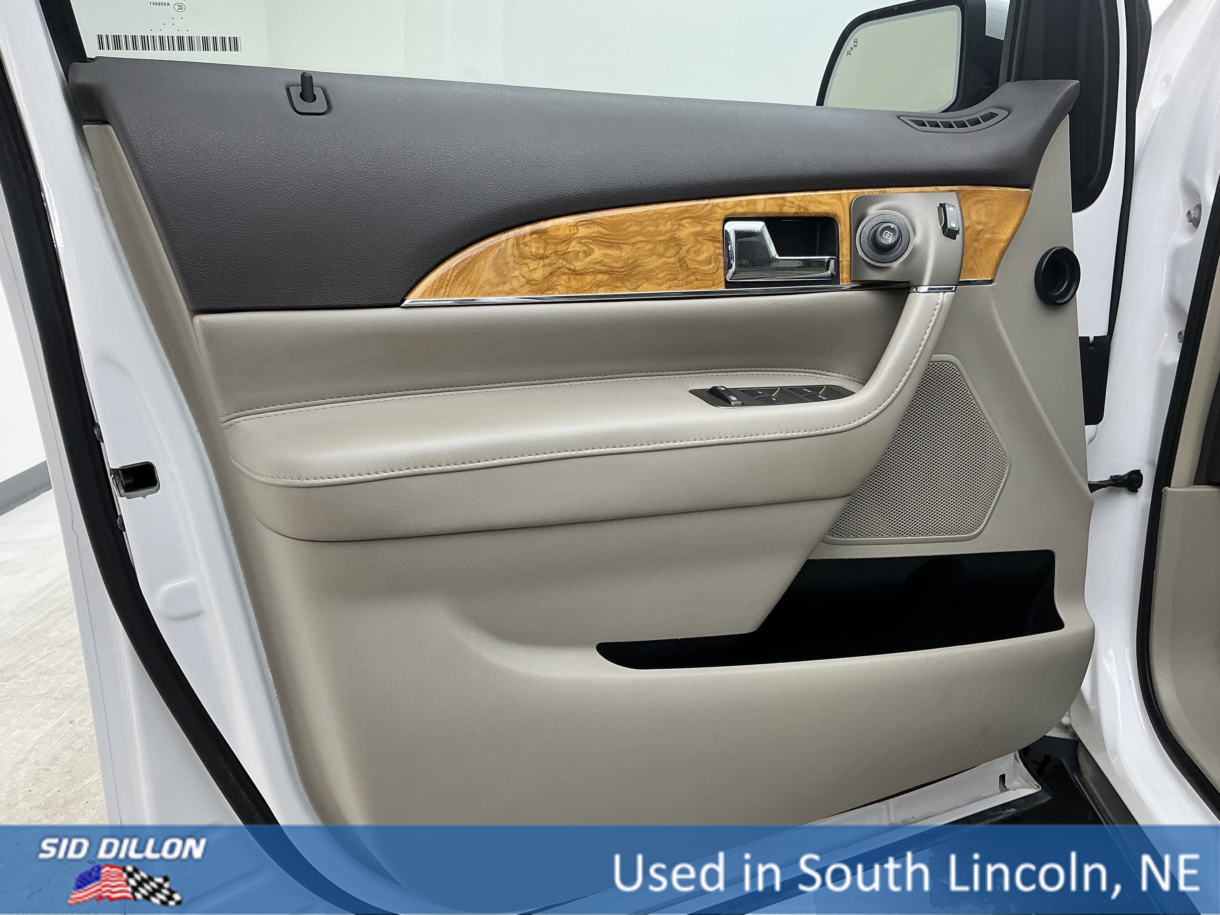 Used 2013  Lincoln  image 14
