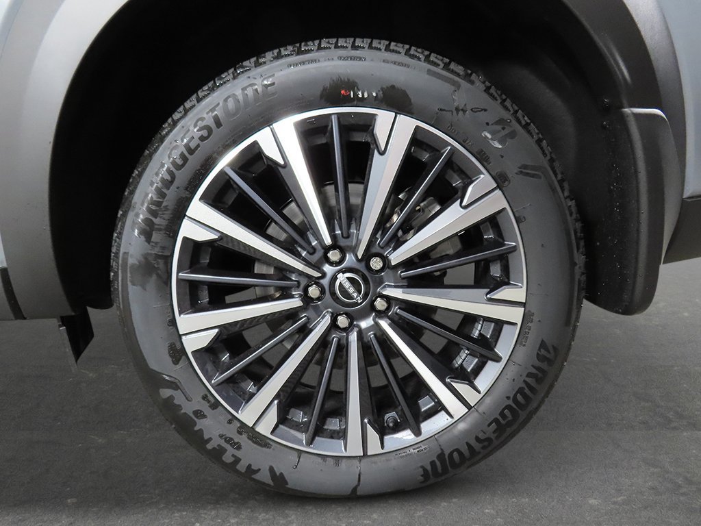 New 2026 Boulder Gray Pearl Nissan Platinum image 9
