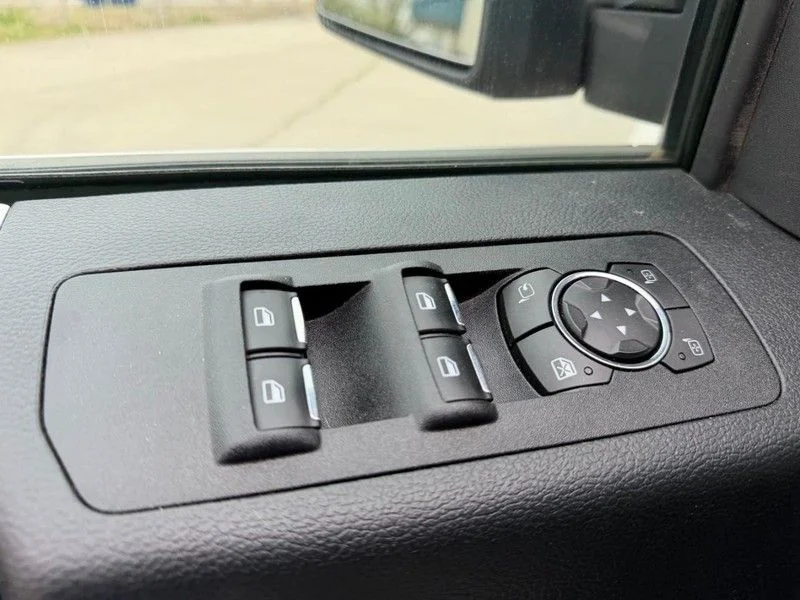 Used 2019 White Ford Platinum image 17