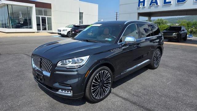 Certified Used 2020 Flight Blue Lincoln Black Label image 3