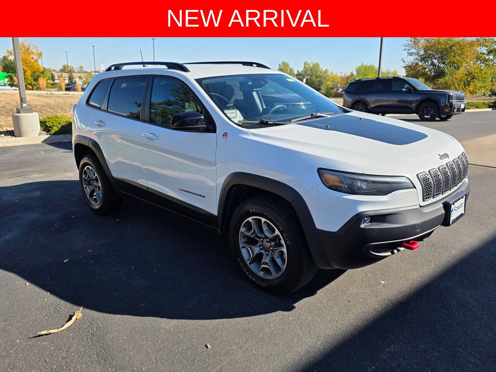 Used 2022 White Jeep Trailhawk image 2