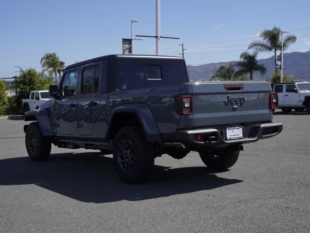 New 2026 Anvil Clear-Coat Exterior Paint Jeep Sport S image 5