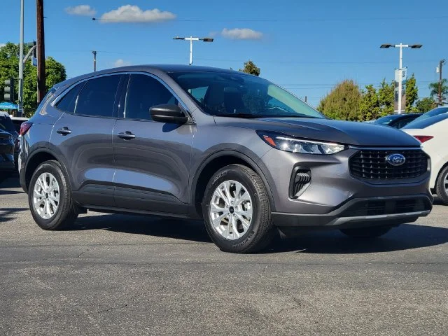 Used 2023 Gray Metallic Ford Active image 30
