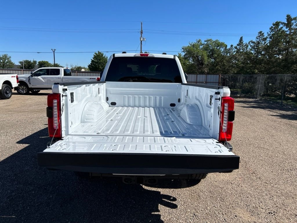 New 2026 Oxford White Ford Lariat image 6